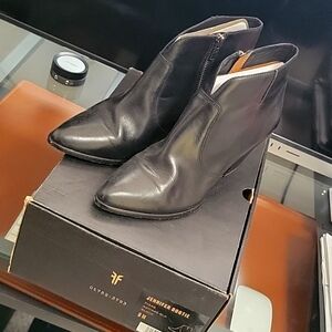 Black frye Jennifer Booties